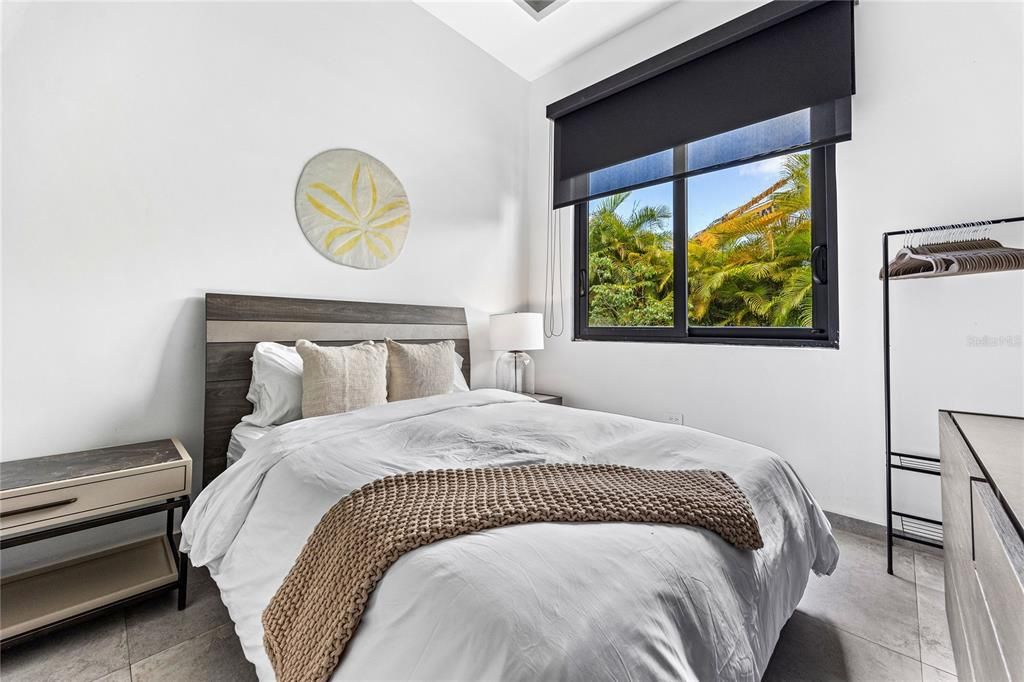 待售: $14,225,000 (6 贝兹, 7 浴室, 9096 平方英尺)