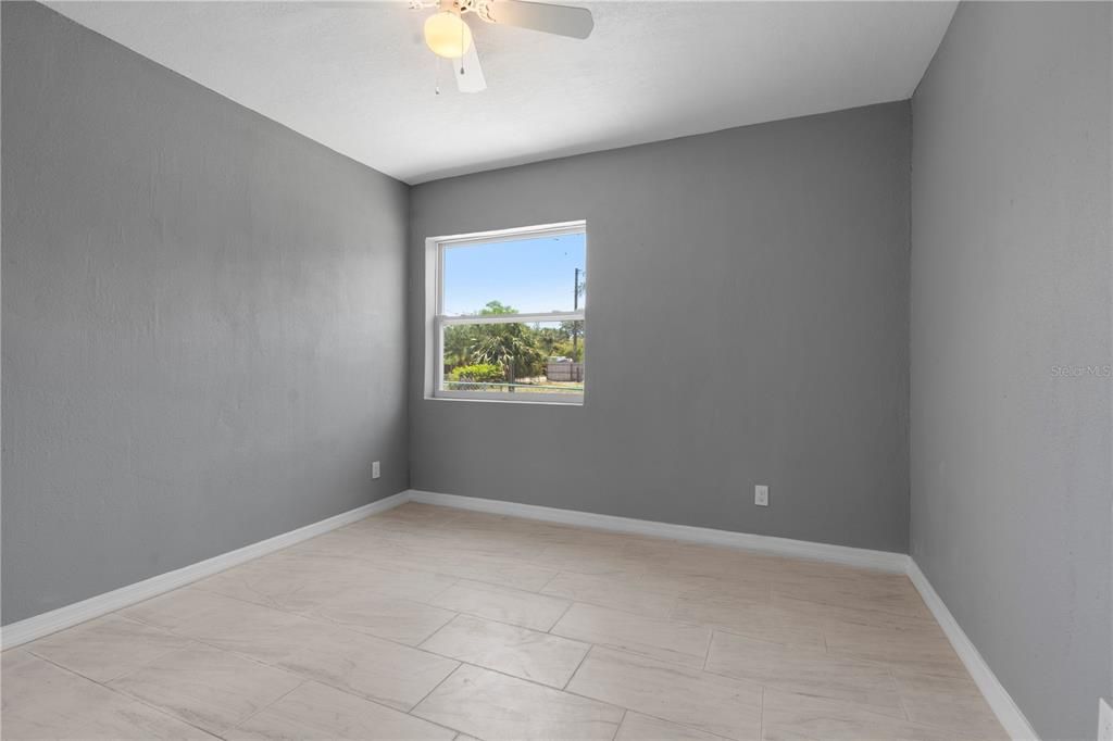 На продажу: $362,000 (3 спален, 2 ванн, 1160 Квадратных фут)