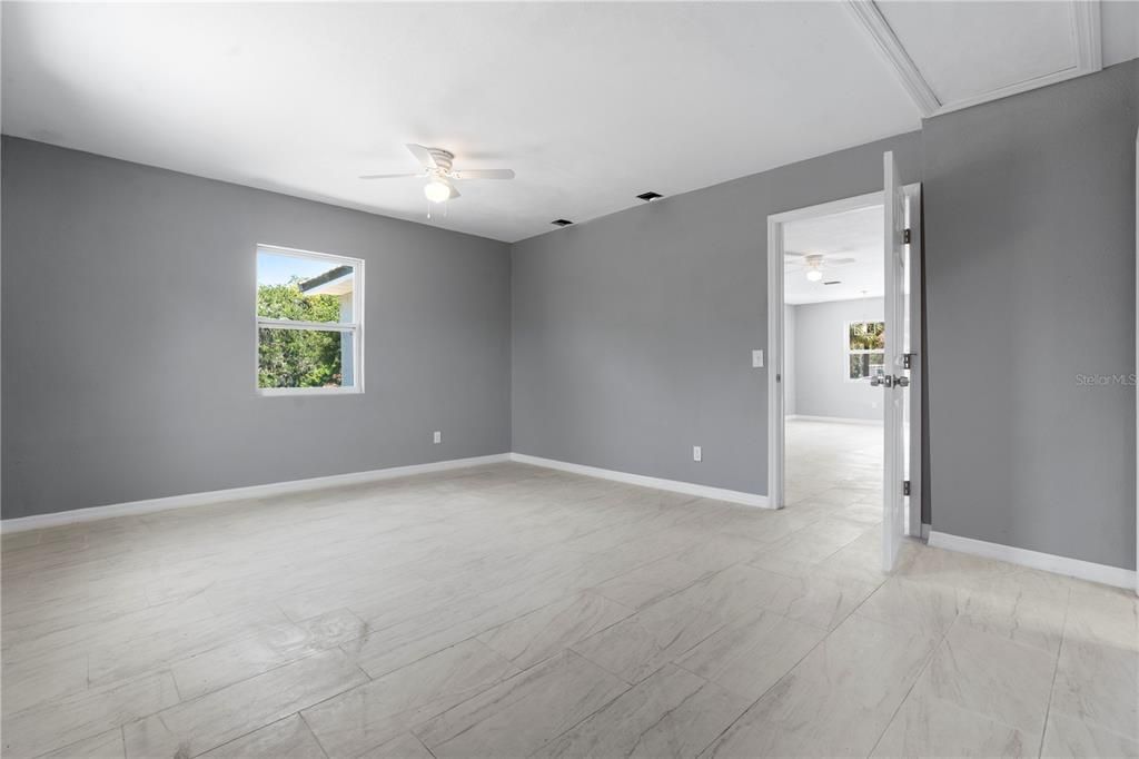 На продажу: $362,000 (3 спален, 2 ванн, 1160 Квадратных фут)