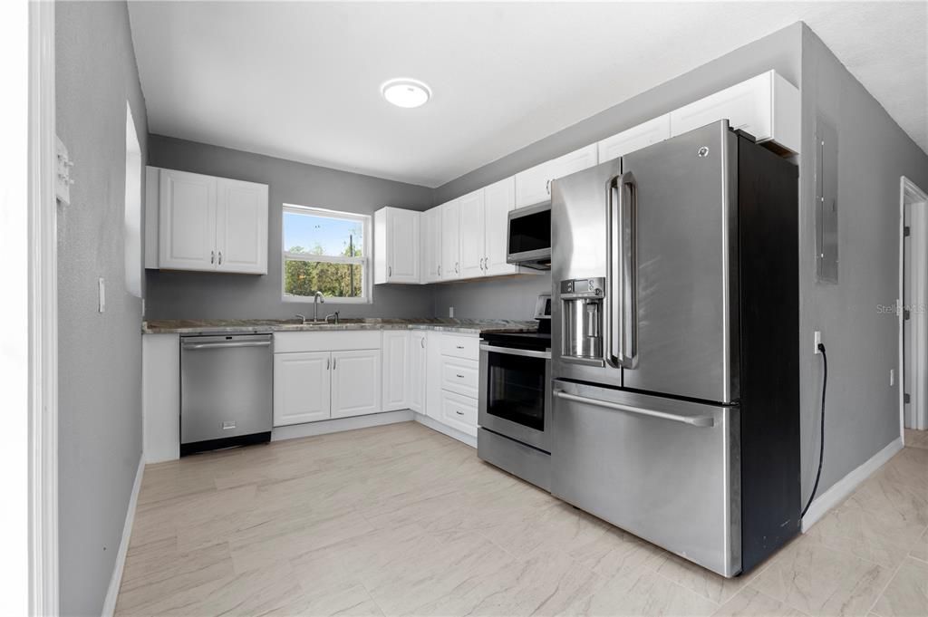 На продажу: $362,000 (3 спален, 2 ванн, 1160 Квадратных фут)