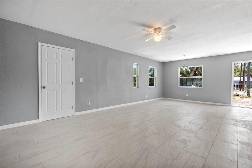 На продажу: $362,000 (3 спален, 2 ванн, 1160 Квадратных фут)