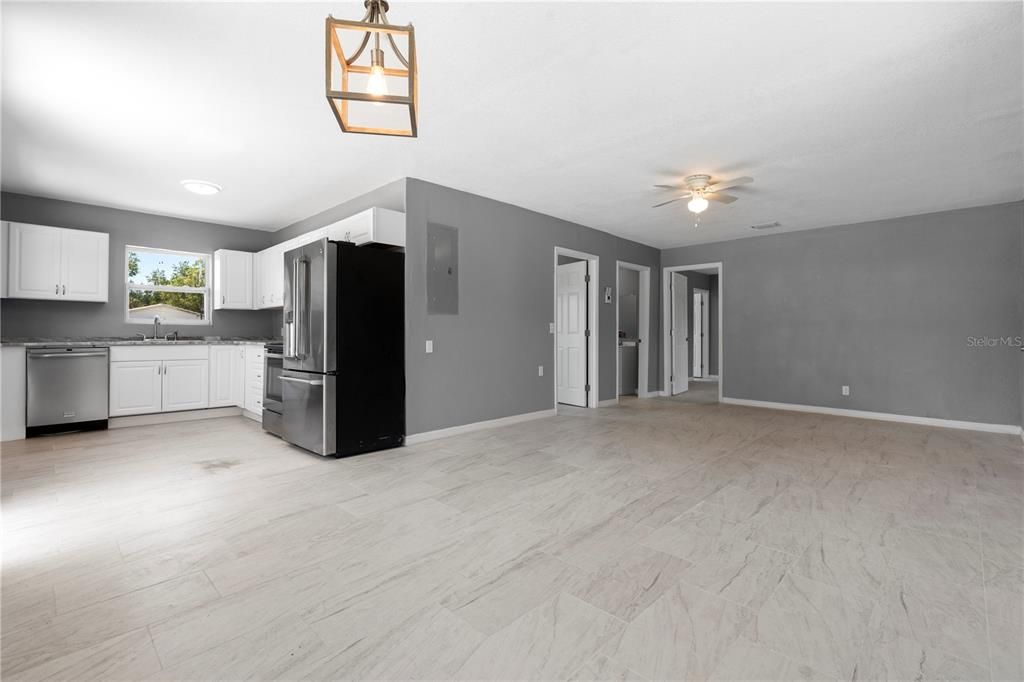 На продажу: $362,000 (3 спален, 2 ванн, 1160 Квадратных фут)