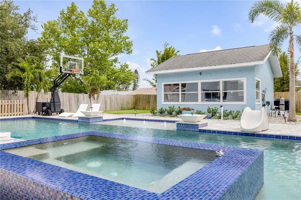 For Sale: $1,345,000 (6 beds, 4 baths, 3661 Square Feet)