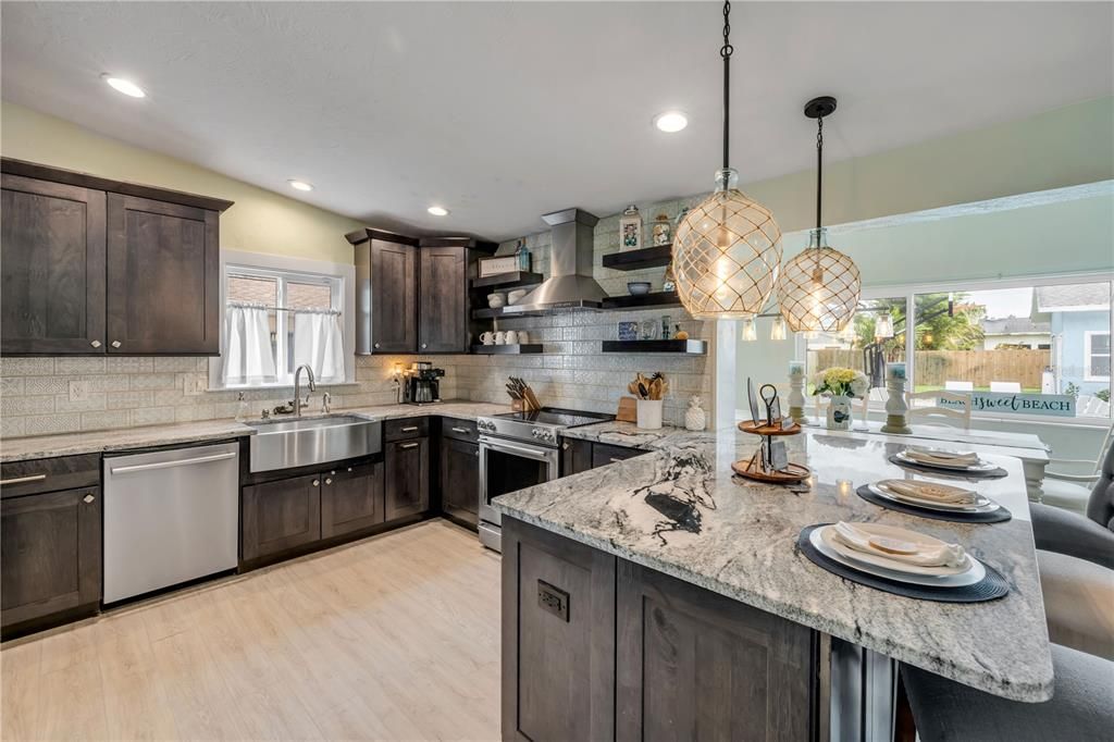 For Sale: $1,345,000 (6 beds, 4 baths, 3661 Square Feet)