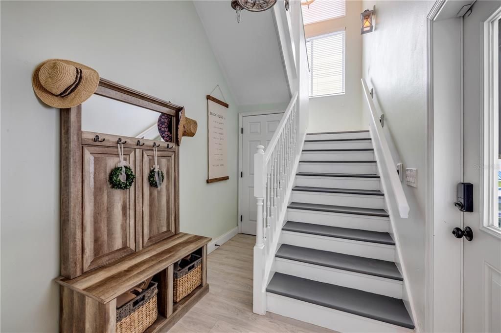 For Sale: $1,345,000 (6 beds, 4 baths, 3661 Square Feet)