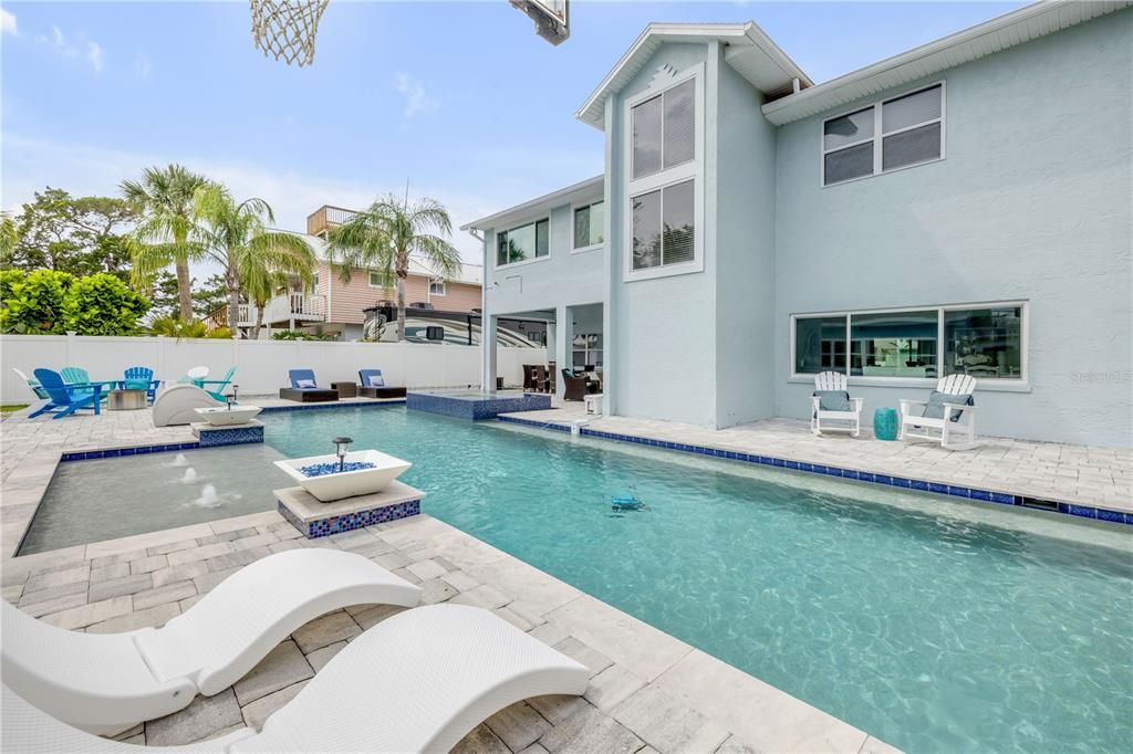 For Sale: $1,345,000 (6 beds, 4 baths, 3661 Square Feet)