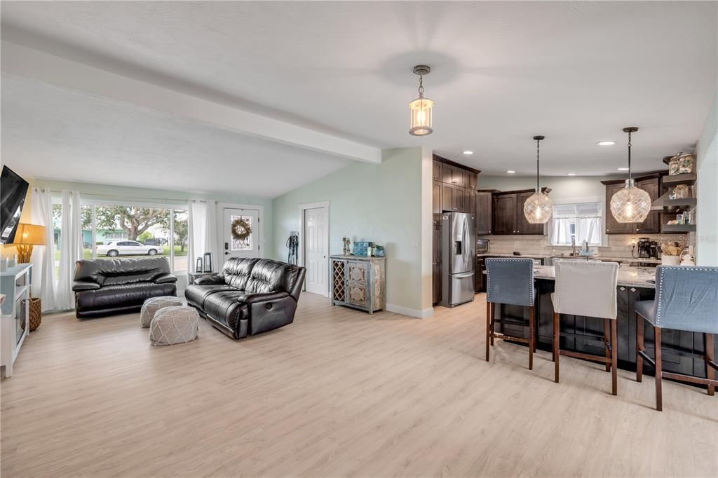 For Sale: $1,345,000 (6 beds, 4 baths, 3661 Square Feet)