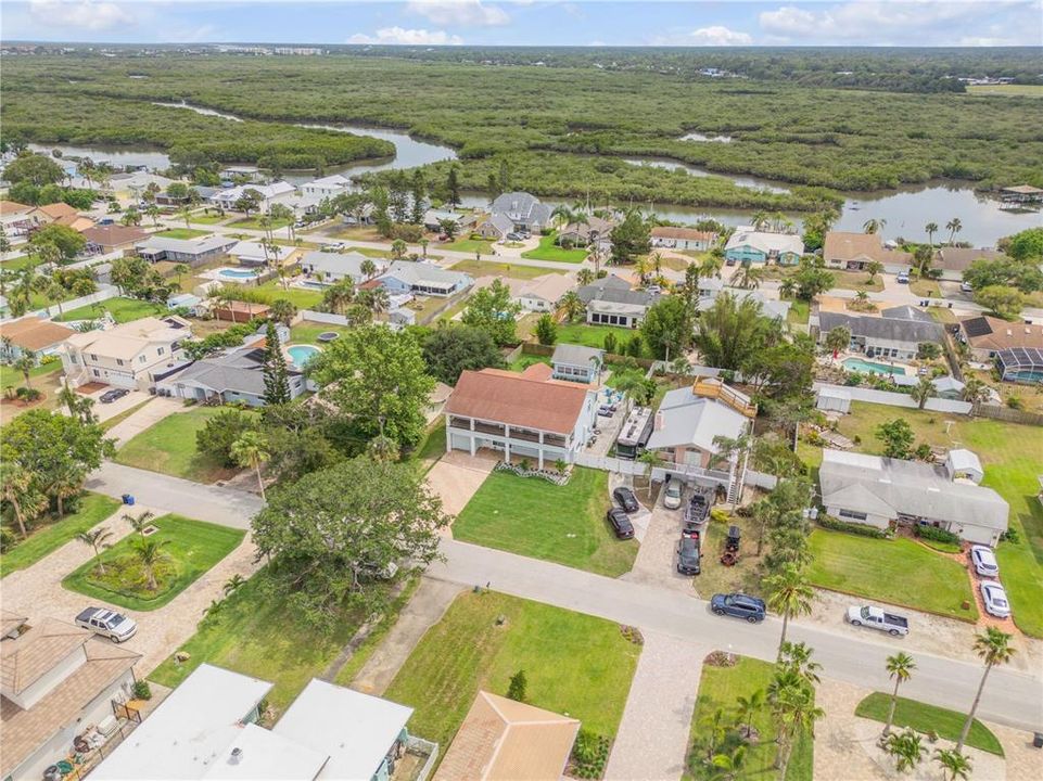 For Sale: $1,345,000 (6 beds, 4 baths, 3661 Square Feet)