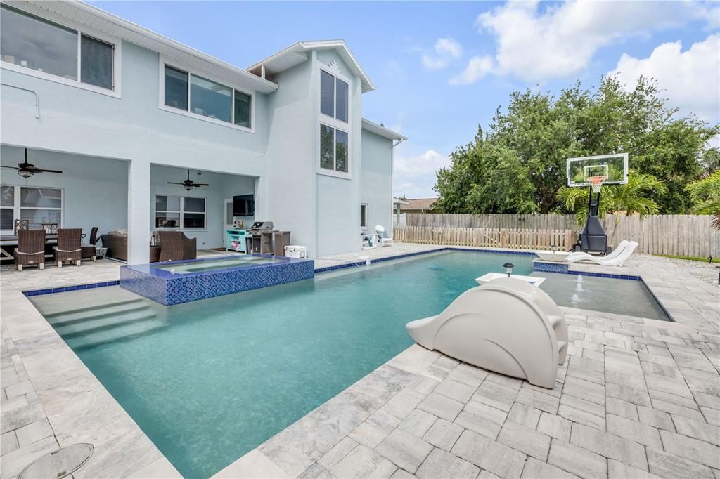 For Sale: $1,345,000 (6 beds, 4 baths, 3661 Square Feet)