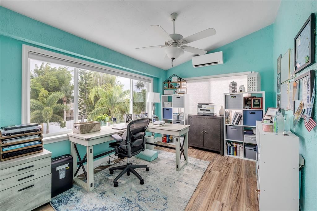 For Sale: $1,345,000 (6 beds, 4 baths, 3661 Square Feet)