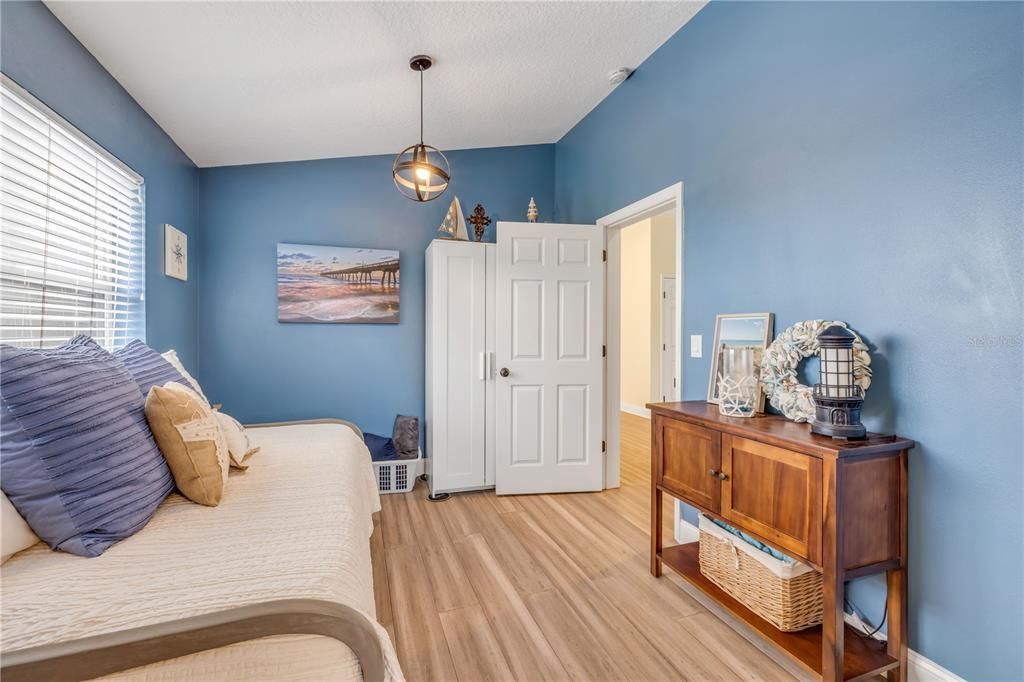 For Sale: $1,345,000 (6 beds, 4 baths, 3661 Square Feet)