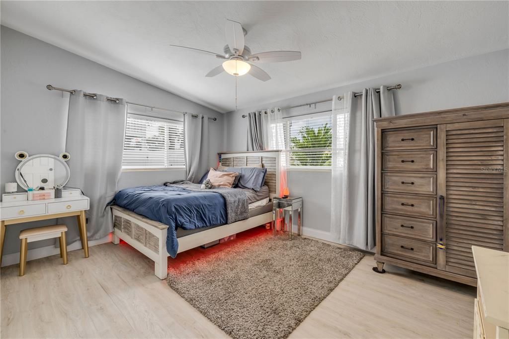 For Sale: $1,345,000 (6 beds, 4 baths, 3661 Square Feet)