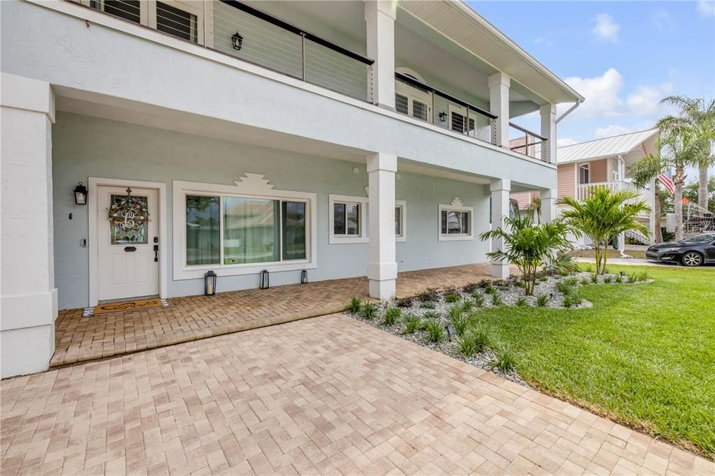 For Sale: $1,345,000 (6 beds, 4 baths, 3661 Square Feet)