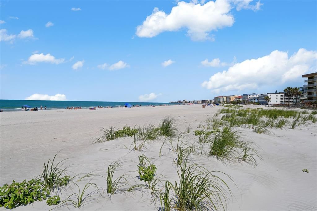 En Venta: $3,000,000 (0.16 acres)