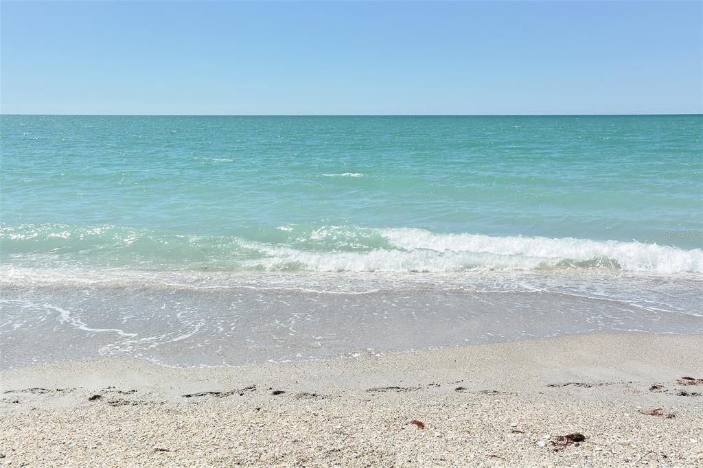 待售: $58,500 (2.05 acres)