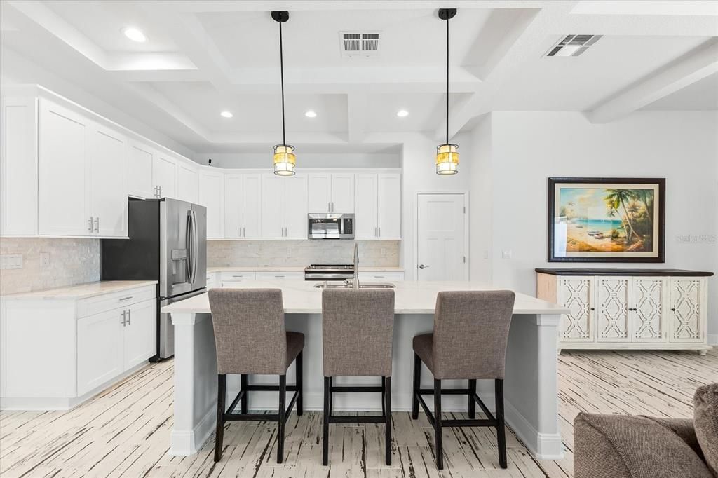 На продажу: $824,995 (4 спален, 2 ванн, 2022 Квадратных фут)