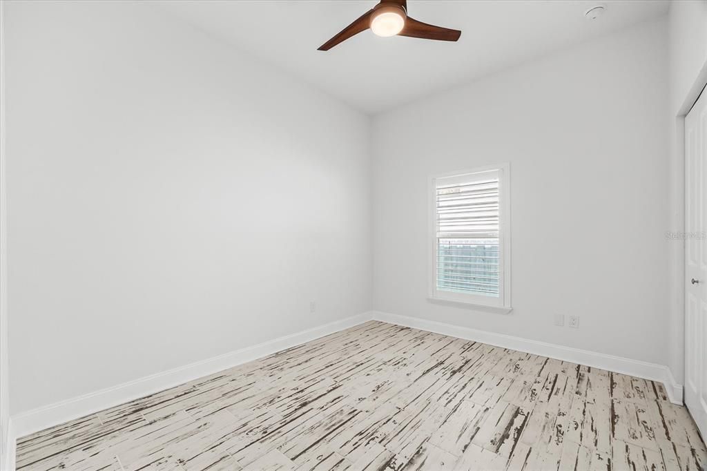 На продажу: $824,995 (4 спален, 2 ванн, 2022 Квадратных фут)