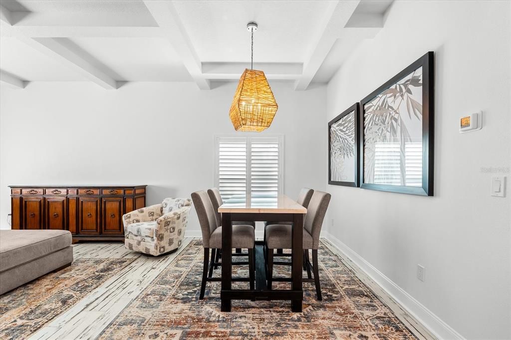 На продажу: $824,995 (4 спален, 2 ванн, 2022 Квадратных фут)