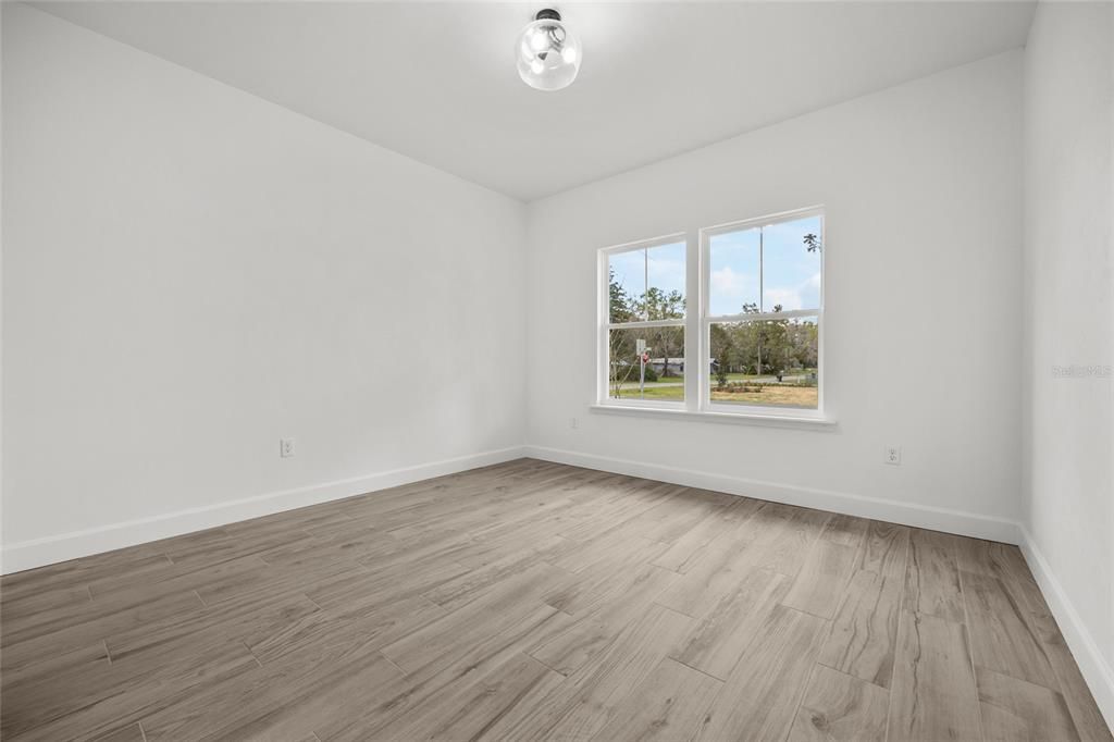 For Sale: $359,000 (3 beds, 2 baths, 1599 Square Feet)