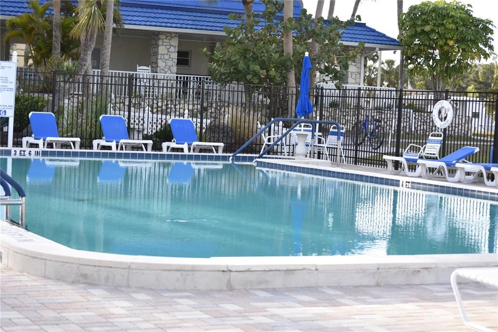 待售: $47,000 (0.13 acres)