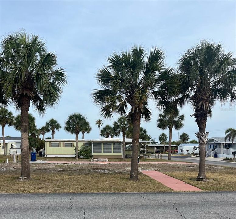 待售: $47,000 (0.13 acres)