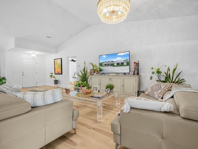 待售: $1,449,000 (4 贝兹, 2 浴室, 2304 平方英尺)