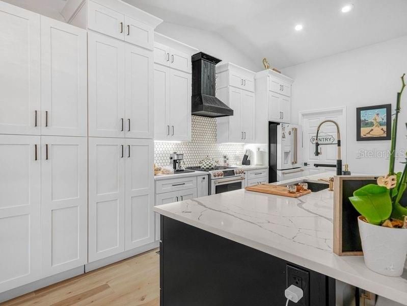 待售: $1,449,000 (4 贝兹, 2 浴室, 2304 平方英尺)