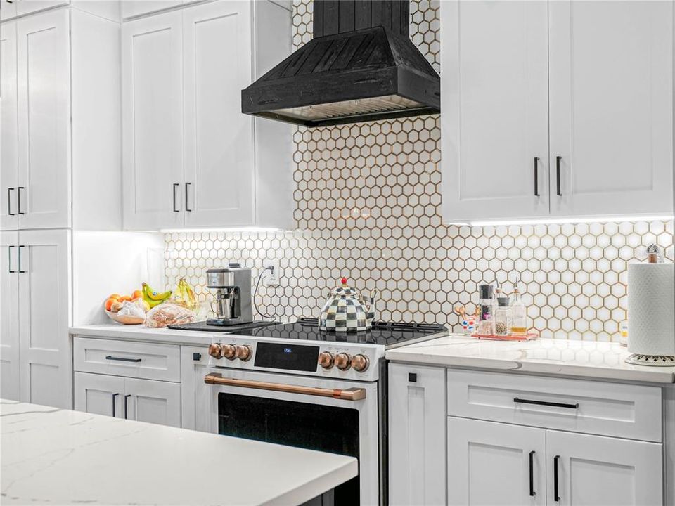 待售: $1,449,000 (4 贝兹, 2 浴室, 2304 平方英尺)