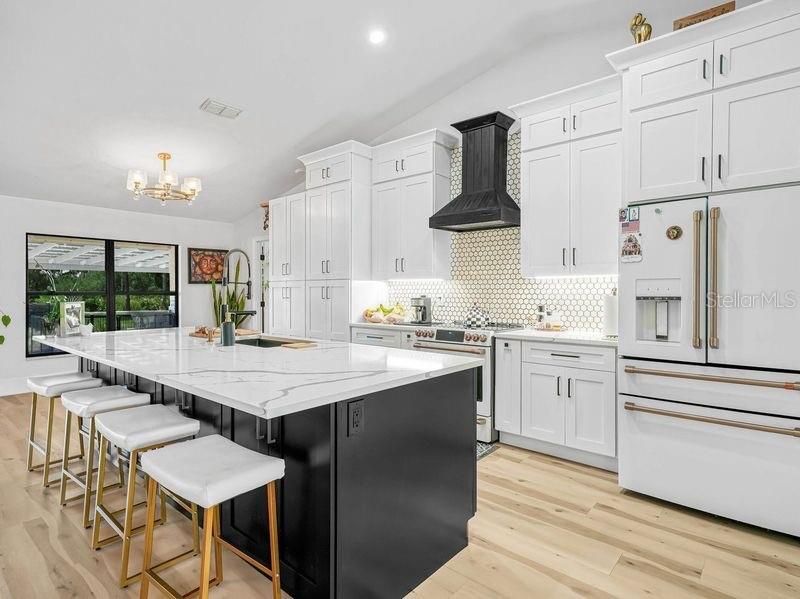 待售: $1,449,000 (4 贝兹, 2 浴室, 2304 平方英尺)