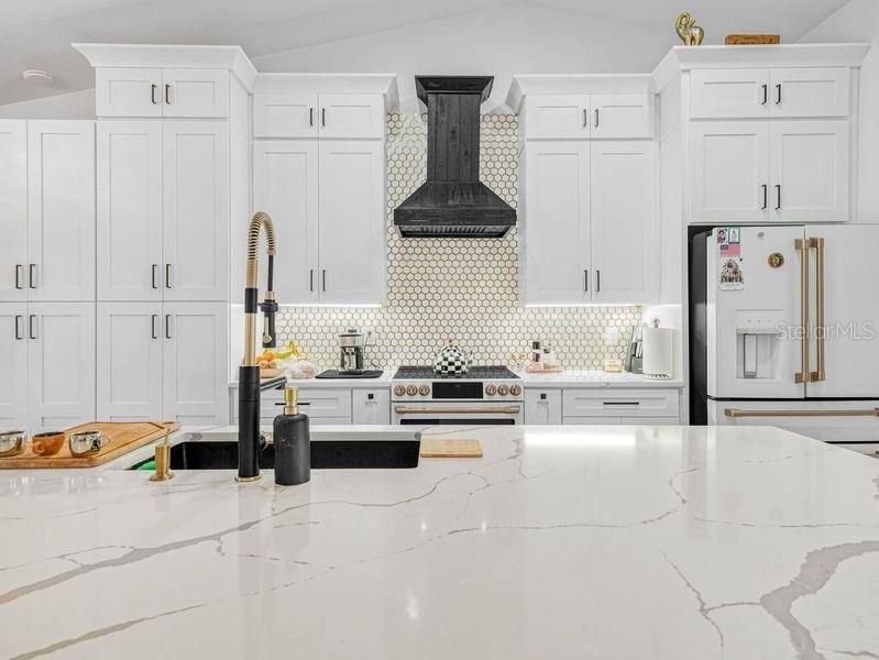 待售: $1,449,000 (4 贝兹, 2 浴室, 2304 平方英尺)