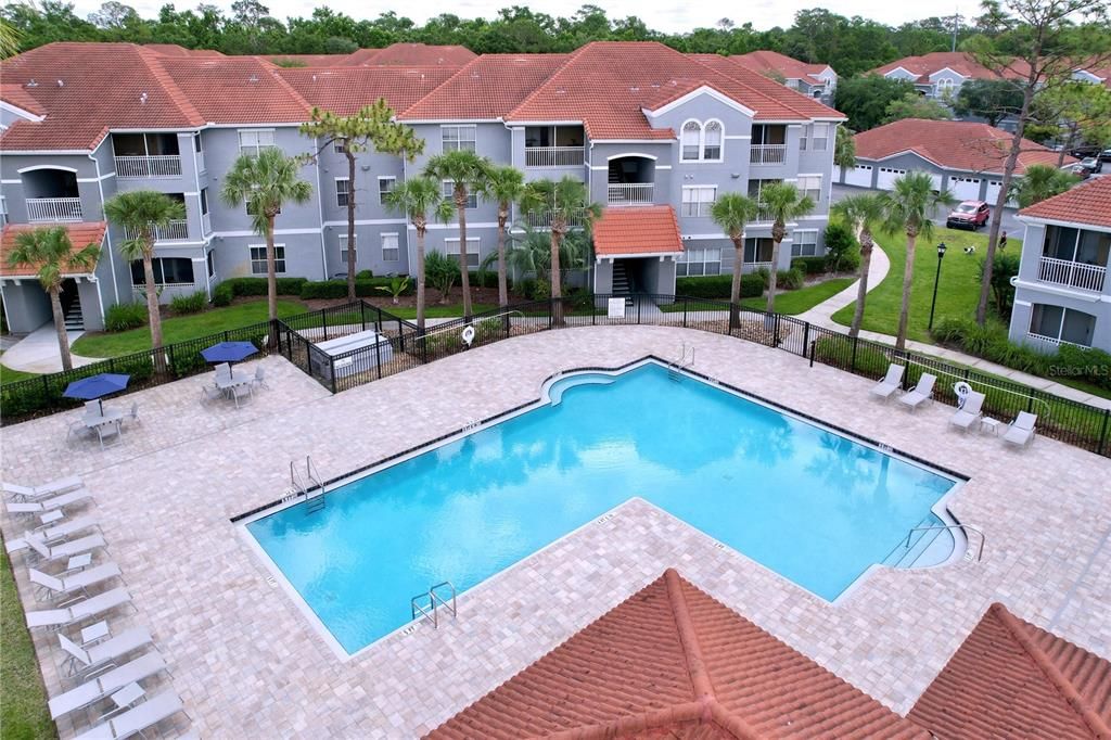 Active With Contract: $168,000 (1 beds, 1 baths, 732 Square Feet)