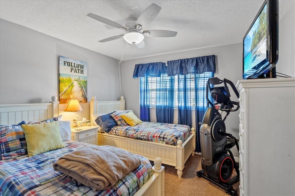 En Venta: $425,000 (2 camas, 2 baños, 1101 Pies cuadrados)