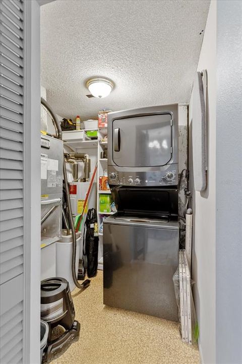 En Venta: $425,000 (2 camas, 2 baños, 1101 Pies cuadrados)