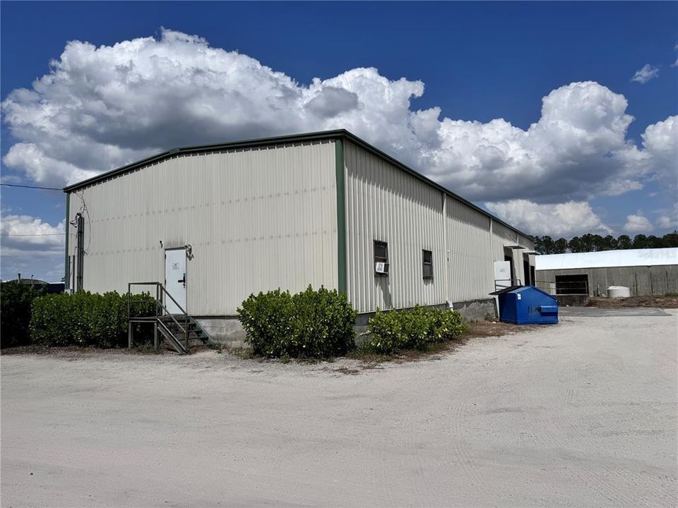 Под контрактом: $989,000 (0 спален, 0 ванн, 1500 Квадратных фут)