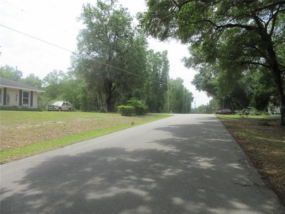 For Sale: $229,000 (2 beds, 1 baths, 960 Square Feet)