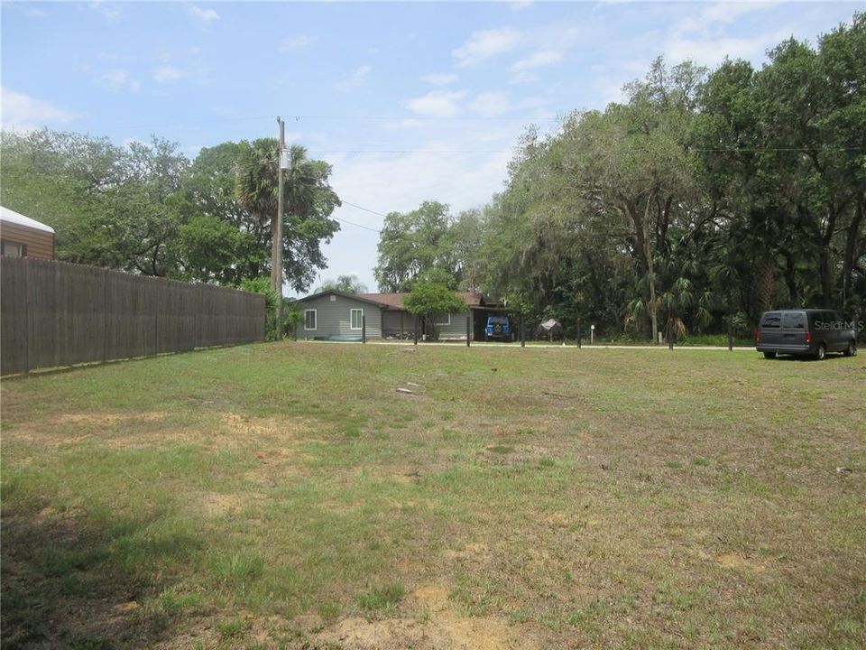 For Sale: $229,000 (2 beds, 1 baths, 960 Square Feet)