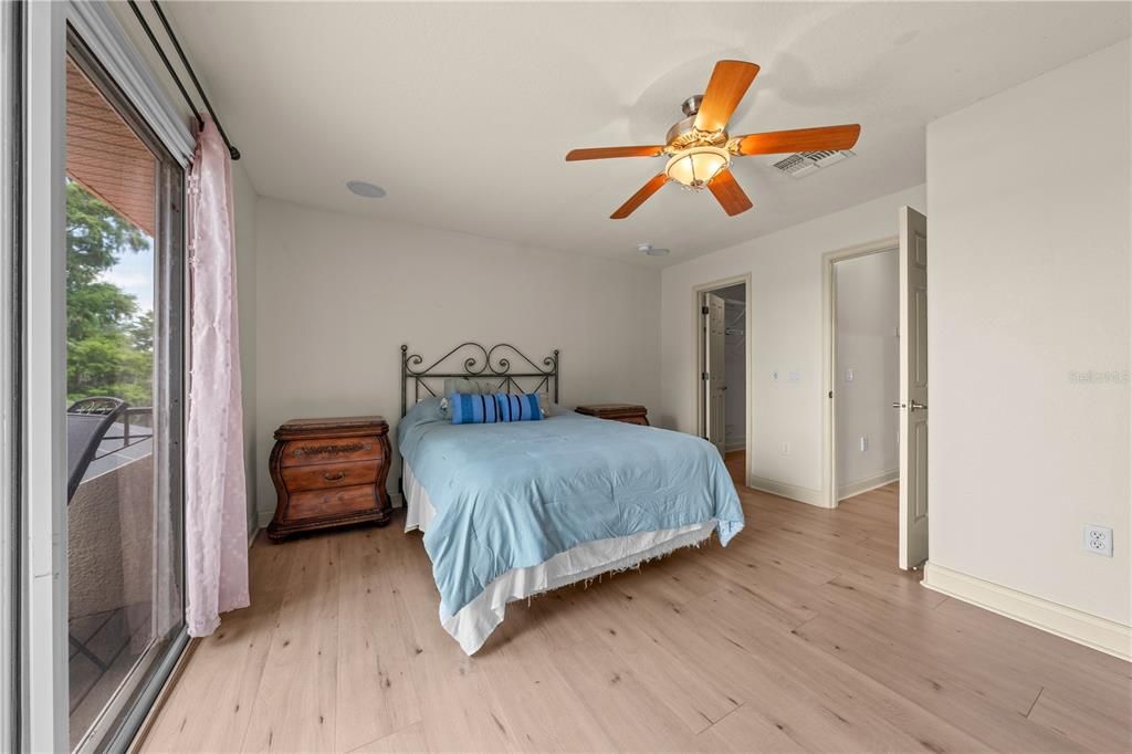 待售: $1,230,000 (5 贝兹, 4 浴室, 4141 平方英尺)