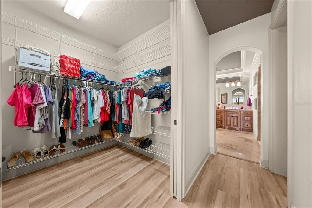 待售: $1,230,000 (5 贝兹, 4 浴室, 4141 平方英尺)