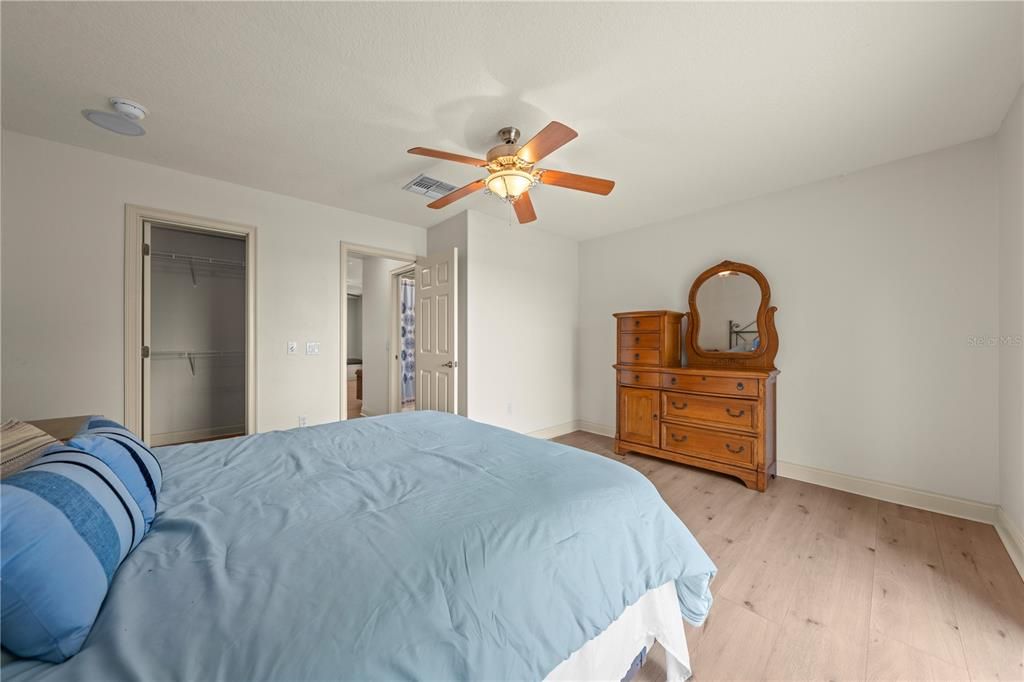 待售: $1,230,000 (5 贝兹, 4 浴室, 4141 平方英尺)