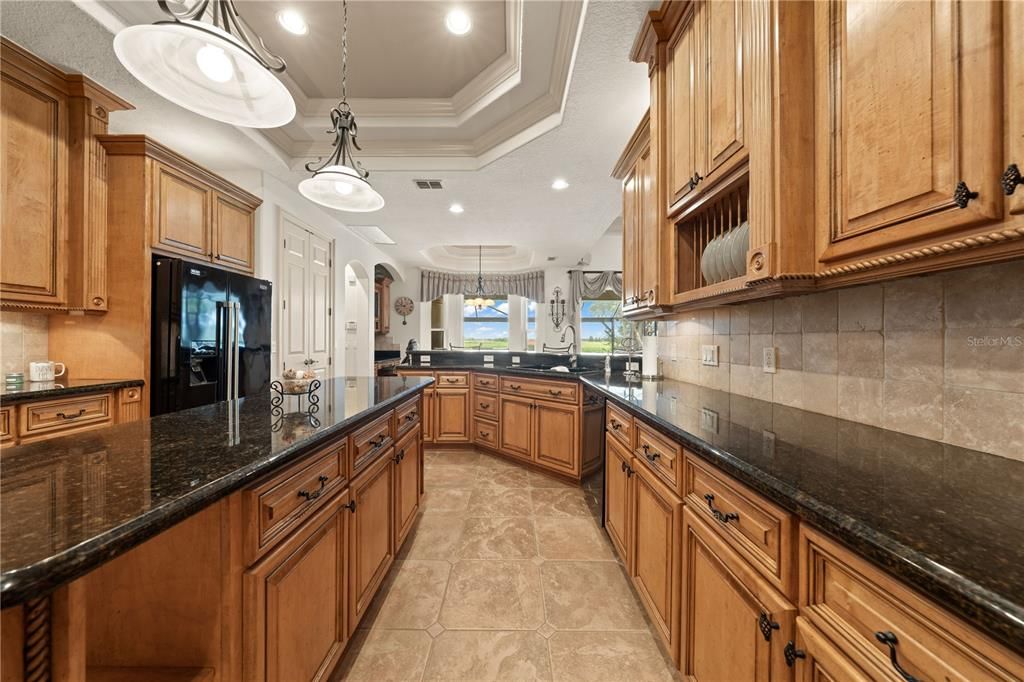 待售: $1,230,000 (5 贝兹, 4 浴室, 4141 平方英尺)