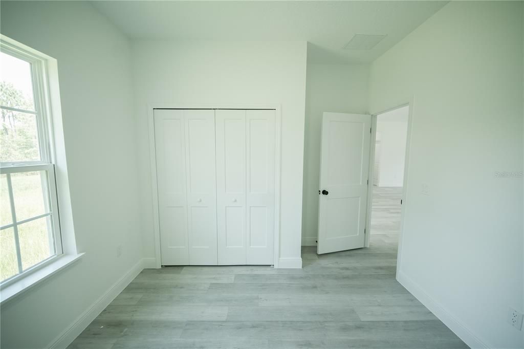 Activo con contrato: $289,000 (4 camas, 2 baños, 1774 Pies cuadrados)