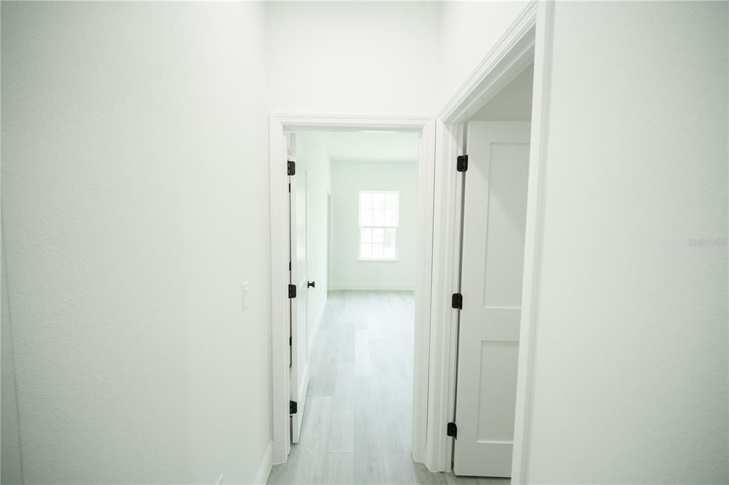 Activo con contrato: $289,000 (4 camas, 2 baños, 1774 Pies cuadrados)