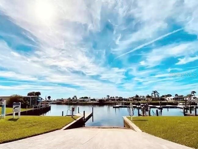 待售: $4,999 (0.09 acres)