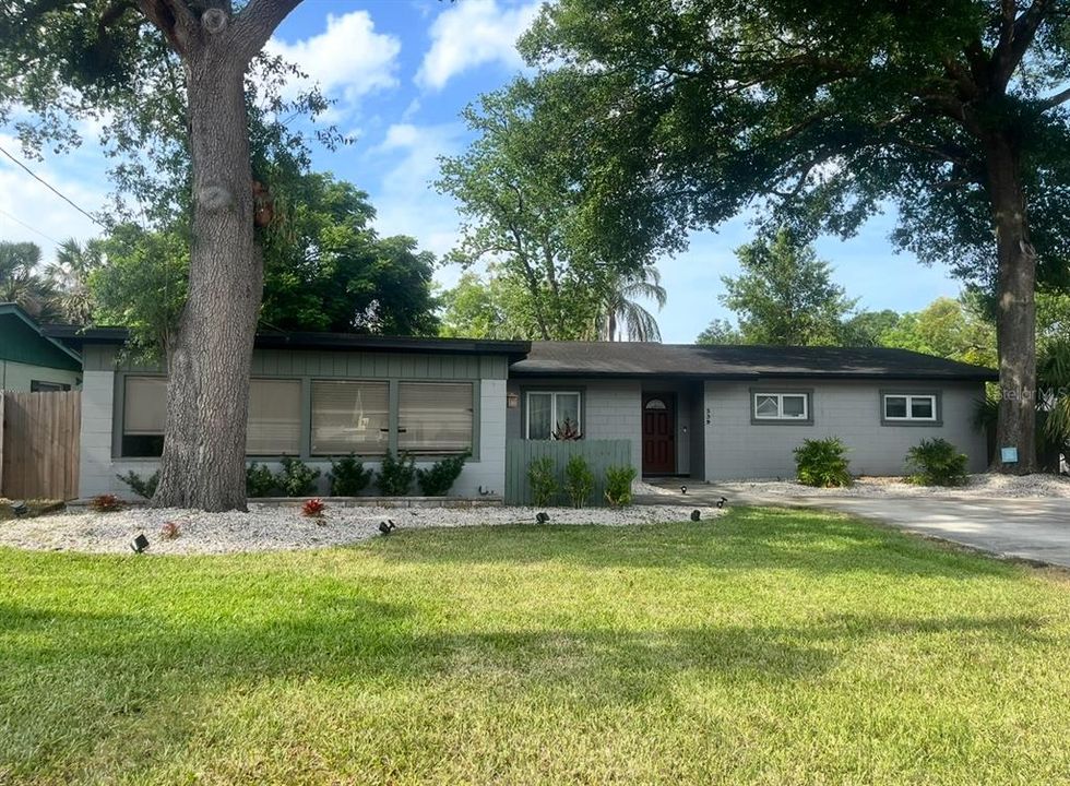 For Rent: $2,950 (3 beds, 2 baths, 1451 Square Feet)