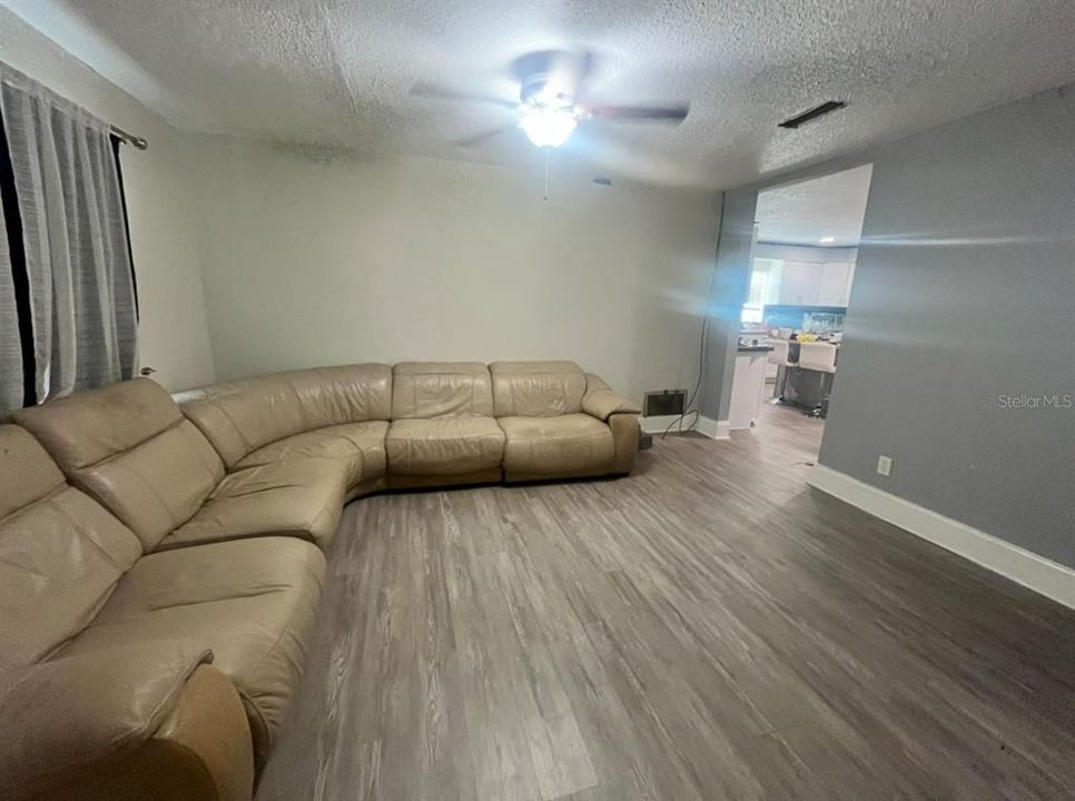 For Rent: $2,950 (3 beds, 2 baths, 1451 Square Feet)