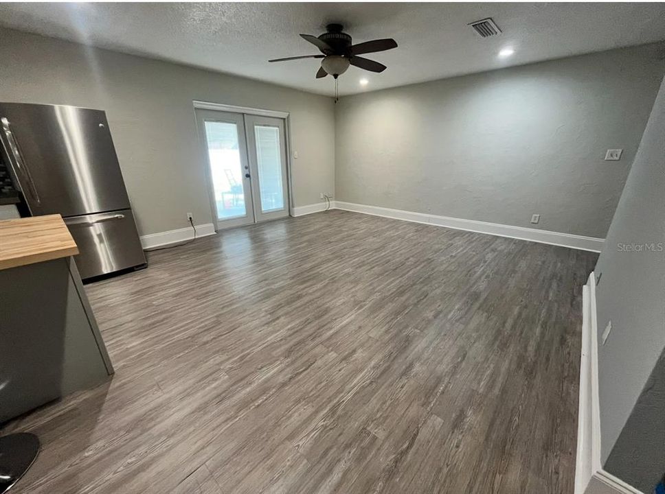 For Rent: $2,950 (3 beds, 2 baths, 1451 Square Feet)