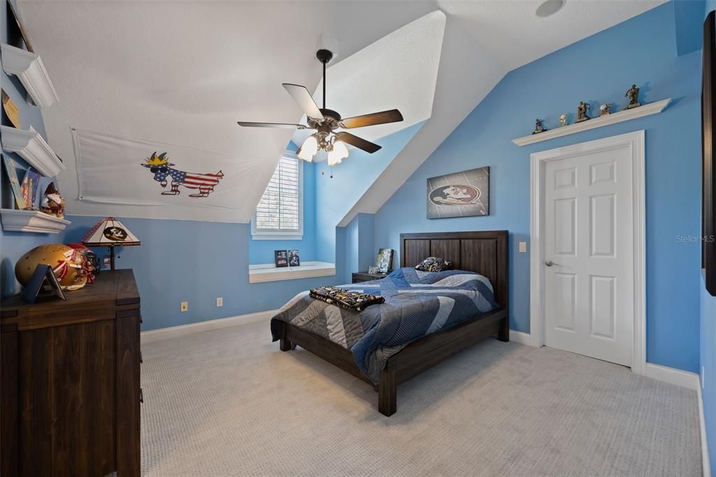 For Sale: $2,725,000 (7 beds, 4 baths, 4482 Square Feet)