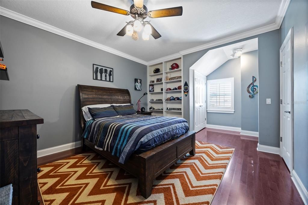 For Sale: $2,725,000 (7 beds, 4 baths, 4482 Square Feet)