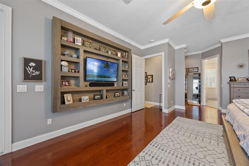 For Sale: $2,725,000 (7 beds, 4 baths, 4482 Square Feet)