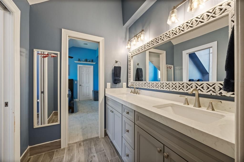 For Sale: $2,725,000 (7 beds, 4 baths, 4482 Square Feet)